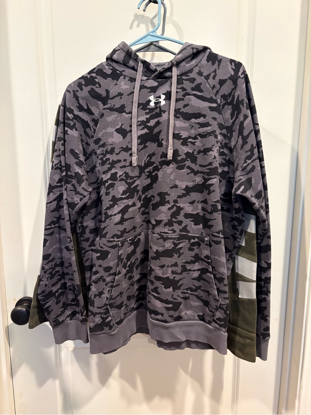 Lot of 2 - Under Armour Gray Camo and Green Hollister Hoodies Medium